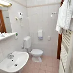 Neboder Hotel 3*