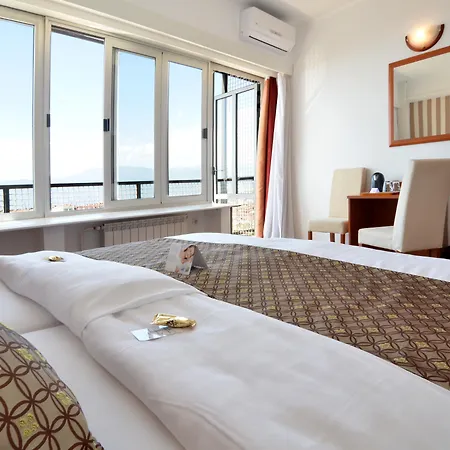 Neboder Ξενοδοχείο 3*