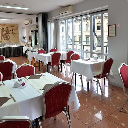 Hotel Neboder 3*