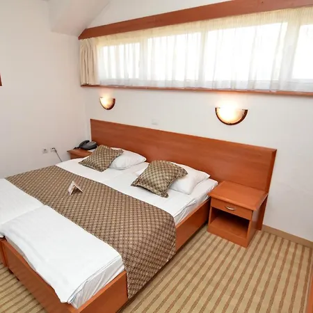 Neboder Ξενοδοχείο