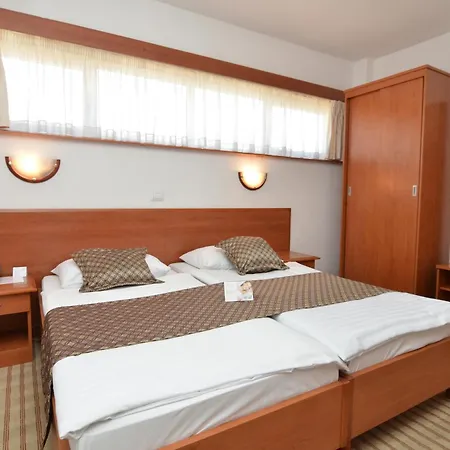 Hotel Neboder