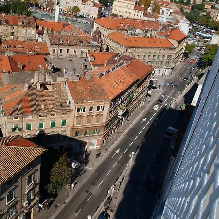 Neboder Hotel 3*