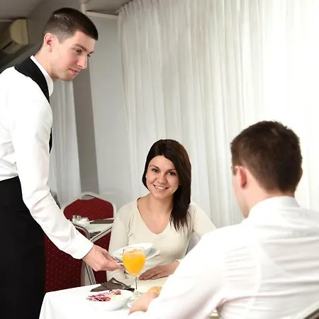 Ξενοδοχείο Neboder