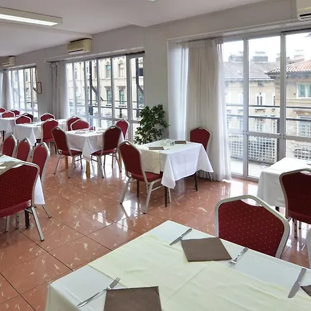 Otel Neboder 3*