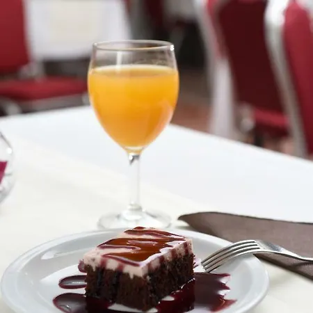 Отель Neboder 3*