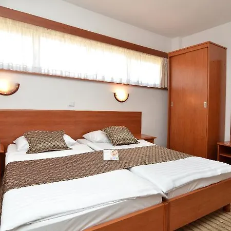 Neboder Hotel Fiume